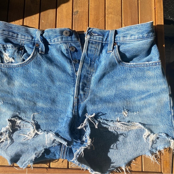 Levi's Pants - Levi’s 501 cutoffs. Size 28